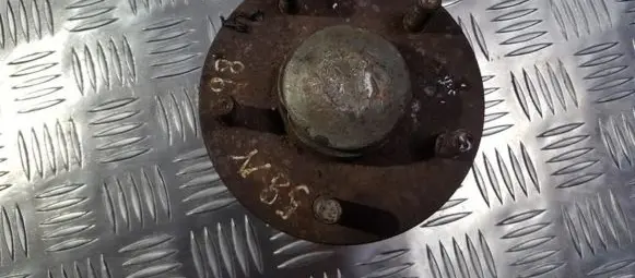 Nissan Maxima Rear wheel hub
