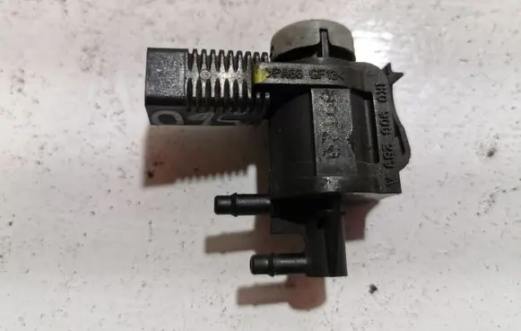 Audi Q7 4M Vacuum valve 1K0906283A