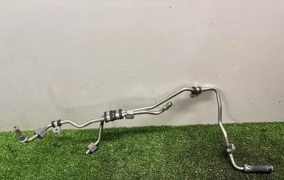 Mercedes-Benz C AMG W205 Fuel injector supply line/pipe A1770701732