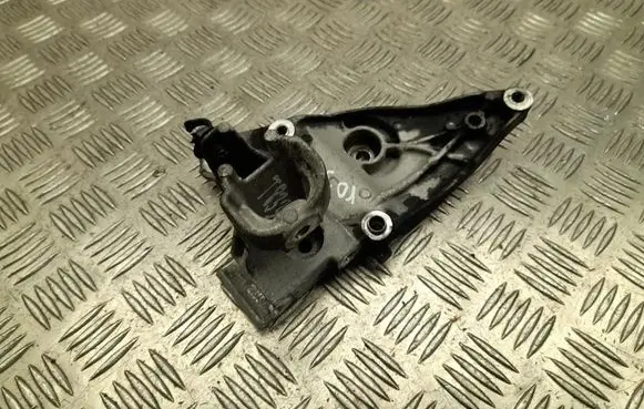 Peugeot 5008 Engine mounting bracket 9808696880