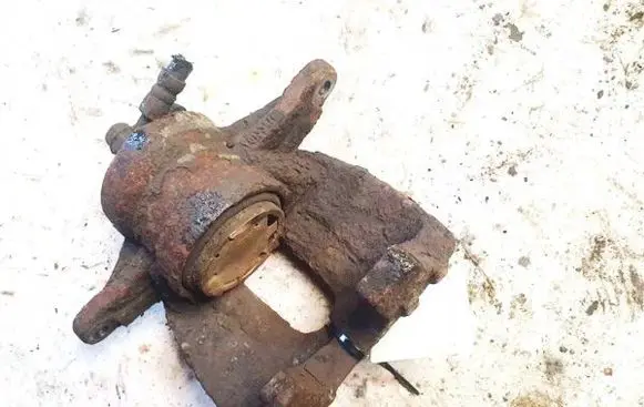 Toyota Corolla Verso AR10 Front brake caliper