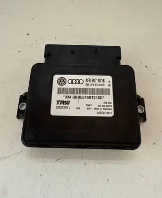 Audi A6 S6 C6 4F Hand brake control module 4F0907801B
