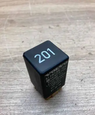 Volvo 850 Other relay 9128135 898715000 201