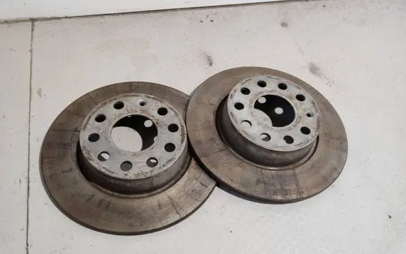 Skoda Octavia Mk2 (1Z) Rear brake disc 
