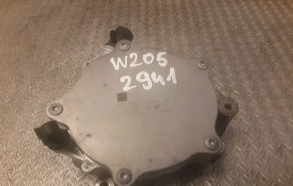 Mercedes-Benz C W205 Vacuum pump 2701800901 A2701800901