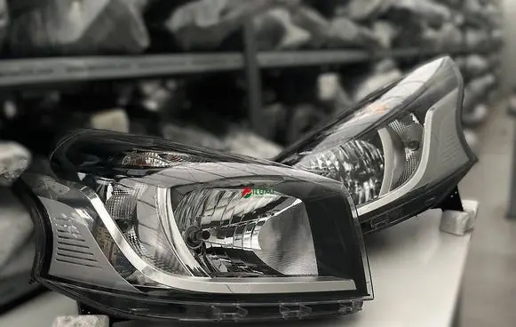 Renault Trafic III (X82) Headlights/headlamps set 1EE01141042 260105469R