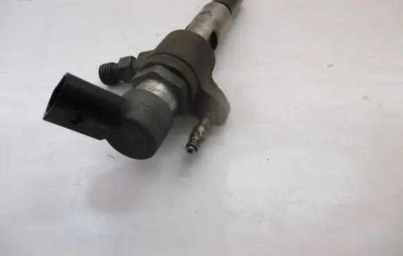 Peugeot 3008 I Fuel injector 9802448680 9H05