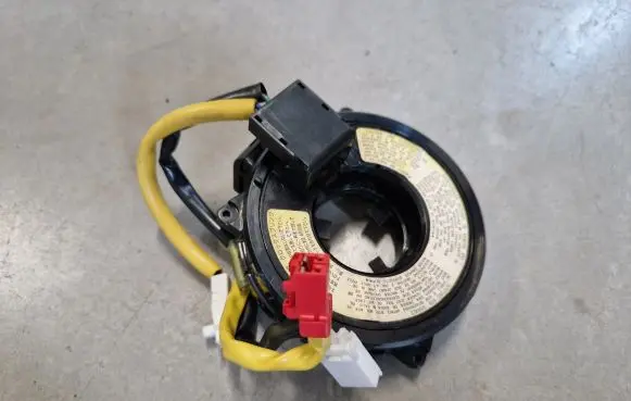 Mitsubishi Pajero Sport I Airbag slip ring squib (SRS ring)