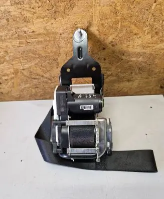 Mercedes-Benz E C207 W207 Front seatbelt 620020200 010R0000