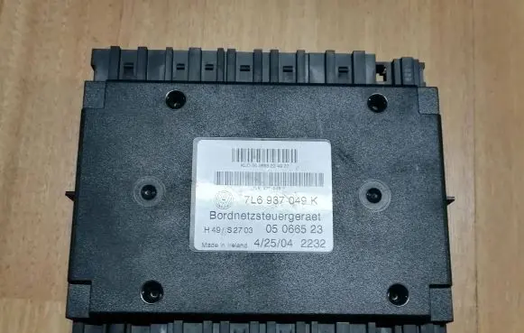 Volkswagen Touareg I Comfort/convenience module 7L6937049K 05066523 H49S2703
