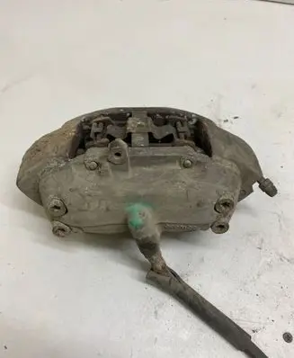 Mercedes-Benz E W211 Front brake caliper 70825301