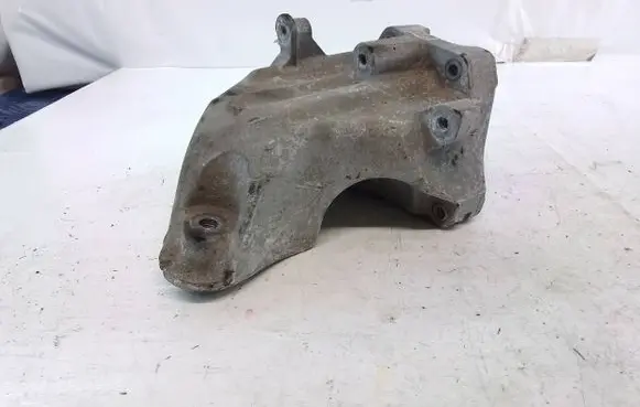 Mercedes-Benz C W205 Engine mounting bracket A6512234204