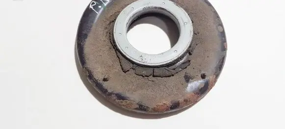 Honda CR-V Coil spring mount 