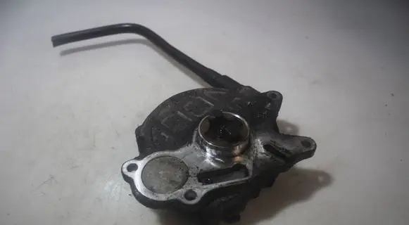 Volkswagen Transporter - Caravelle T5 Vacuum pump