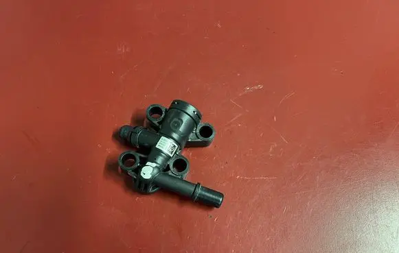 BMW X3 G01 Thermostat 70579185 DV521005