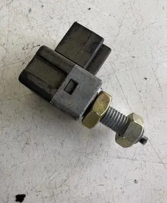Hyundai Santa Fe Brake pedal sensor switch 9381038100