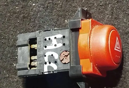 Honda Civic Hazard light switch HD27 HZSS6A M20419