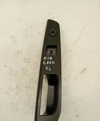 KIA Ceed Electric window control switch 369493