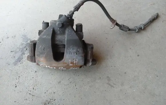 Ford C-MAX II Front brake caliper