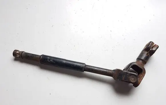 Toyota Hilux (AN10, AN20, AN30) Steering column universal joint
