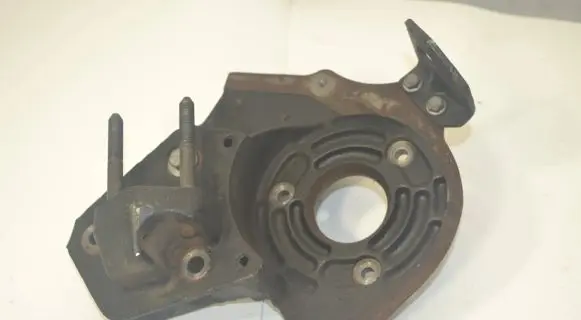 Volvo V50 Engine mounting bracket 073347 150234