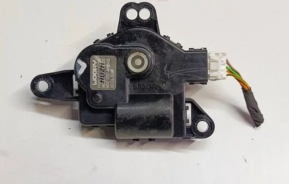 KIA Ceed Air flap motor/actuator D267AP9BA02U1 D267AP9BA02