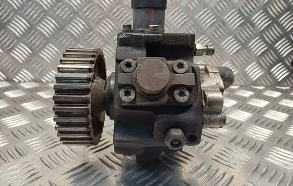 Mazda 3 I Fuel injection high pressure pump 9683703780 0445010102 0928400607