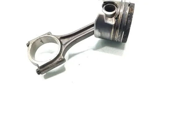 Peugeot 5008 Piston with connecting rod 