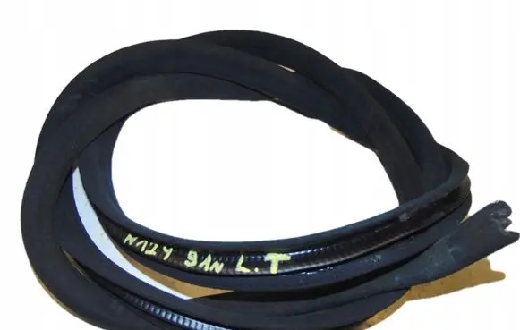 Mercedes-Benz E W124 Rear door rubber seal (on body) 