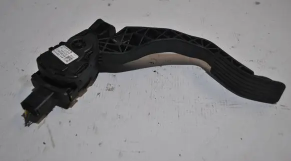 Citroen C2 Accelerator throttle pedal 9681530380