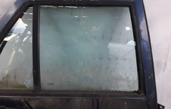 Saab 9000 CS Rear door window glass 