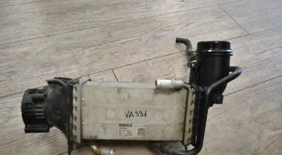 Volkswagen PASSAT B8 Intercooler radiator 04E145785E
