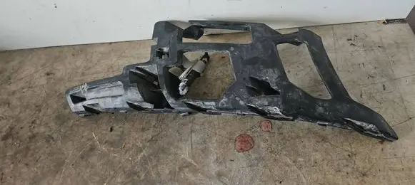 Ford Mondeo MK IV Front bumper mounting bracket M738A 6M2113L014 7S7113L014