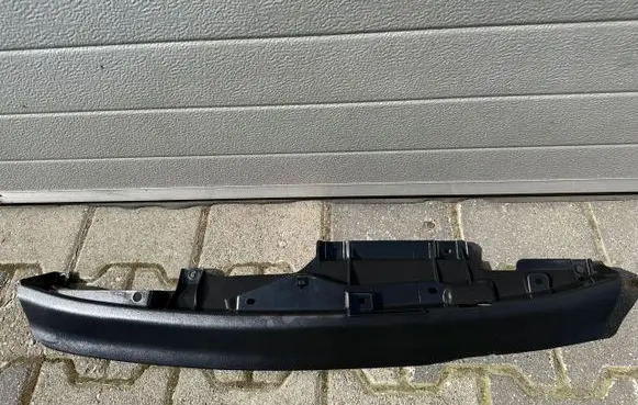 Radiator trim
