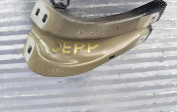 Jeep Cherokee KL Fender mounting bracket CHEROKEEKLWSPORNIK