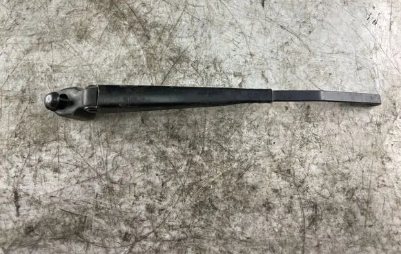 Mercedes-Benz E W210 Rear wiper blade arm