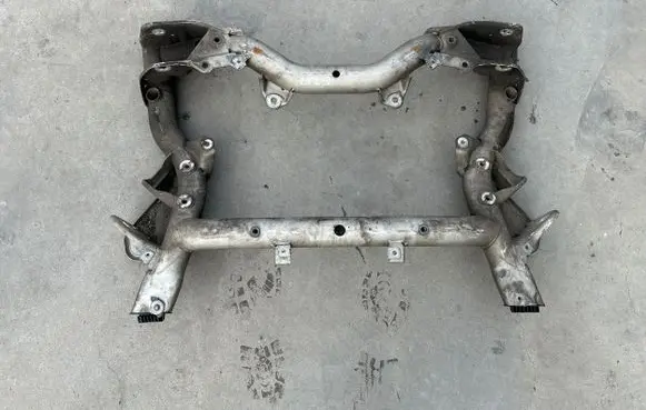 Mercedes-Benz E W212 Front subframe