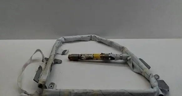 Mitsubishi Pajero Roof airbag