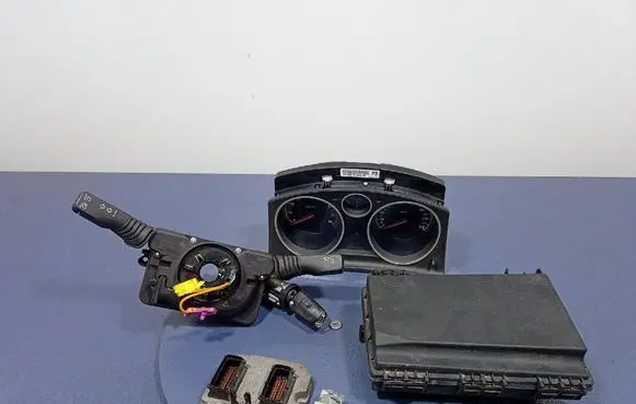 Opel Astra H Engine control unit/module ECU 55559272