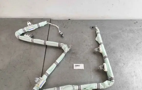 Roof airbag