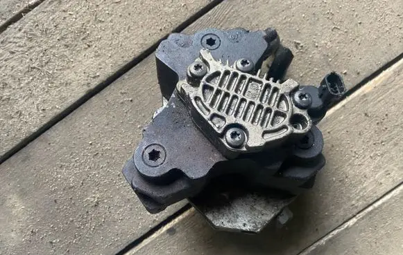 Volvo S60 Fuel injection high pressure pump 
