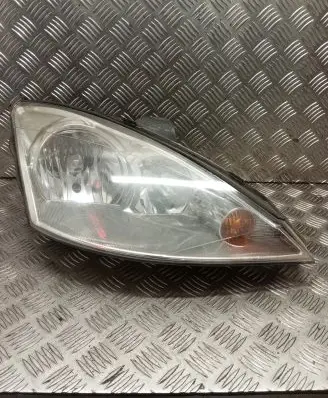 Ford Focus Headlight/headlamp