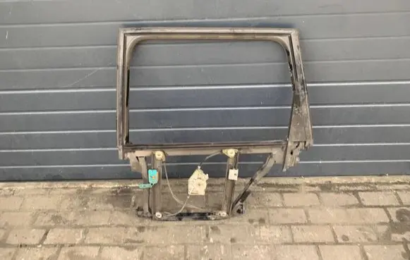 Volkswagen Touareg I Rear window lifting mechanism without motor 7L0839461D