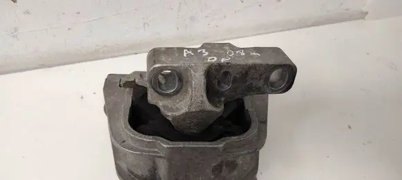 Audi A3 S3 A3 Sportback 8P Engine mount bracket 1K0199262