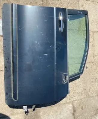 Honda FR-V Front door
