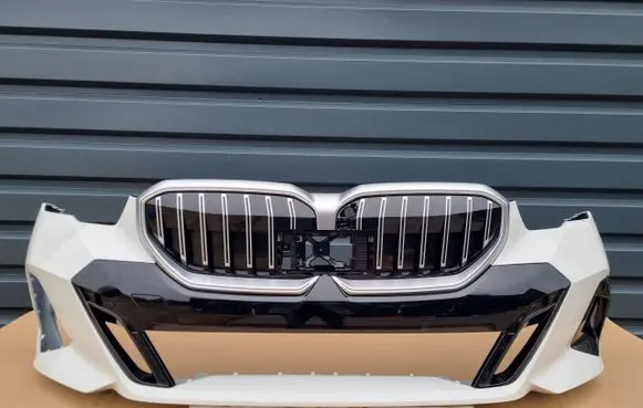 BMW 5 G60 G61 Front bumper 51118084653