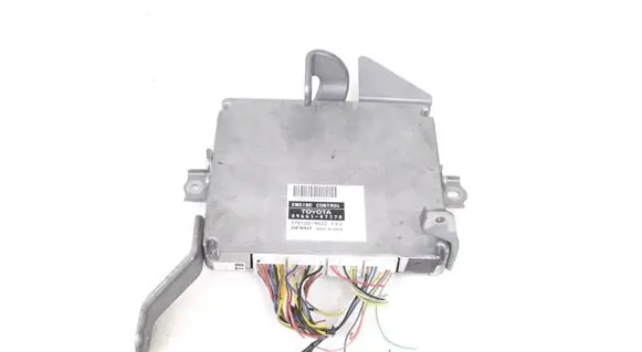 Mercedes-Benz E W213 Engine control unit/module 2751009522 8966147170