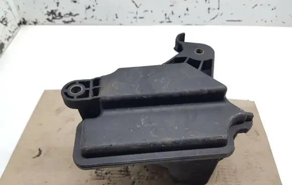 Ford Mondeo MK IV Vacuum air tank 9646411180