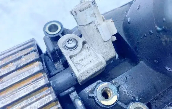 Peugeot 307 Camshaft position sensor 9628559980