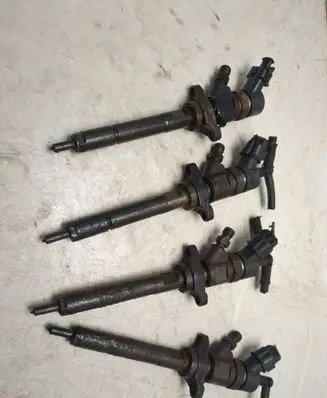 Citroen Berlingo Fuel injectors set 0445110239
